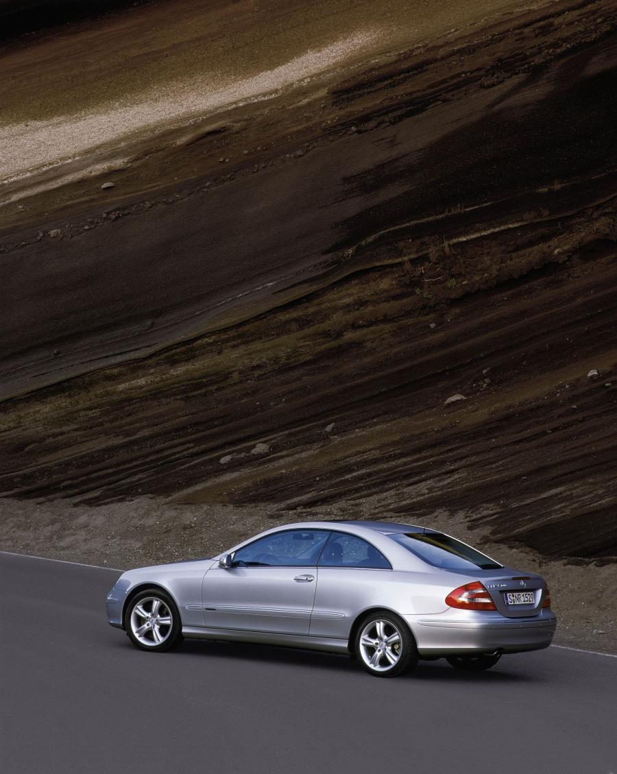  Mercedes-Benz CLK-Class 2003 года  (фото 149 из 163)
